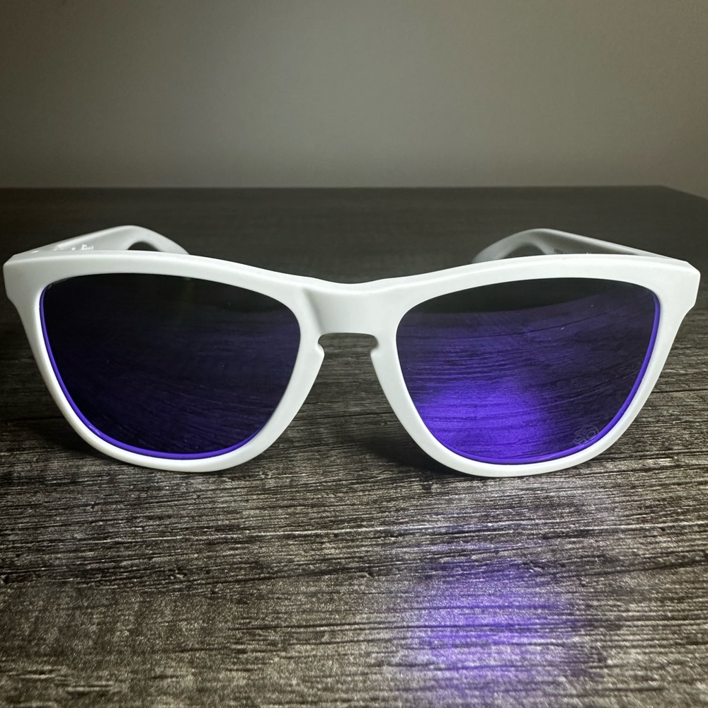 Oakley Frogskin heritage collection